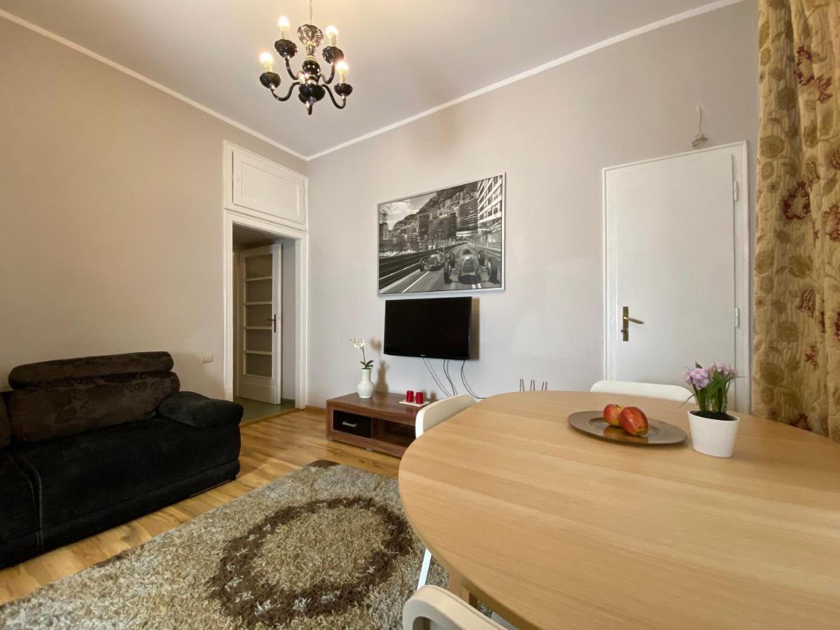 P&j Sw. Krzyza Apartment Krakau